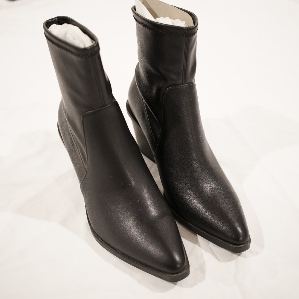 NEW Black heel ankle boots size 10